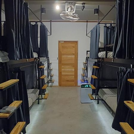 Amsterdamned Hostel Bangkok Bagian luar foto
