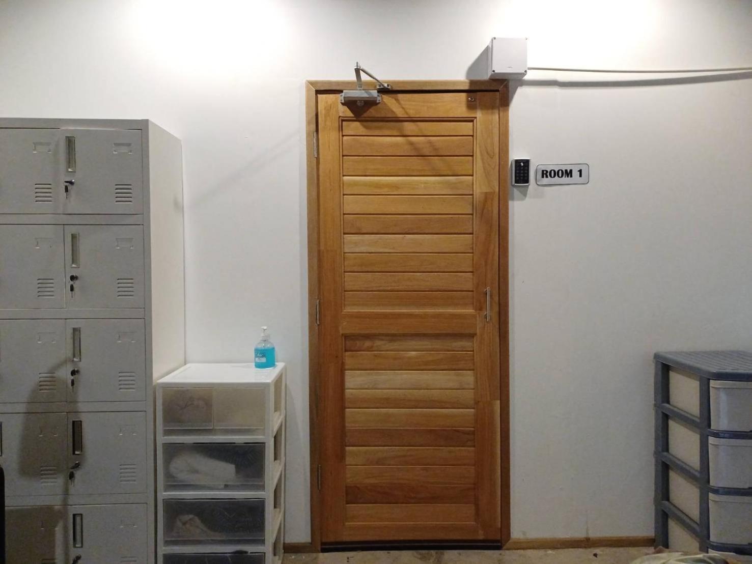 Amsterdamned Hostel Bangkok Bagian luar foto