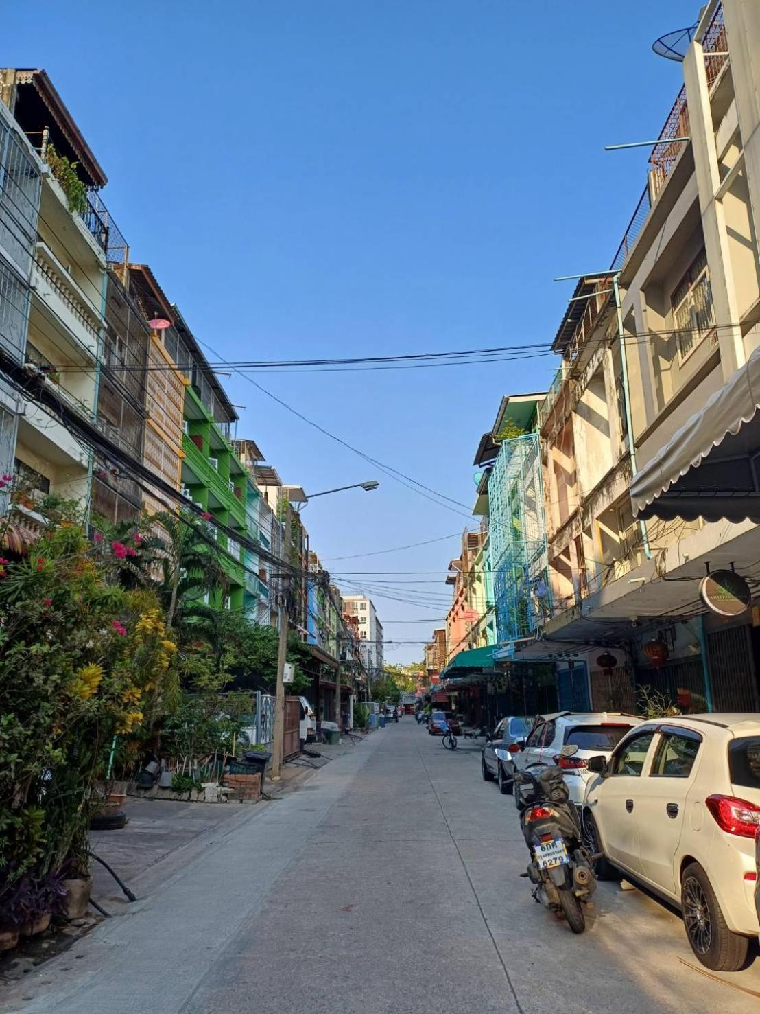 Amsterdamned Hostel Bangkok Bagian luar foto